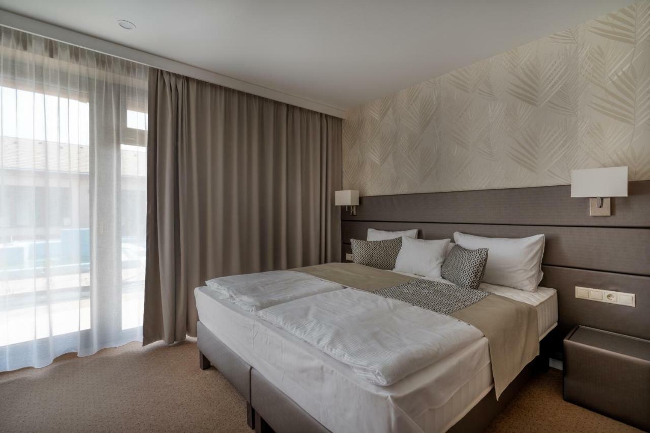 Újhartyán Doresz Wellness Panzio B&B 외부 사진