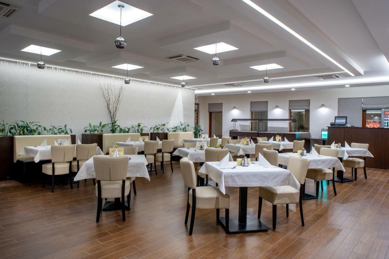 Újhartyán Doresz Wellness Panzio B&B 외부 사진