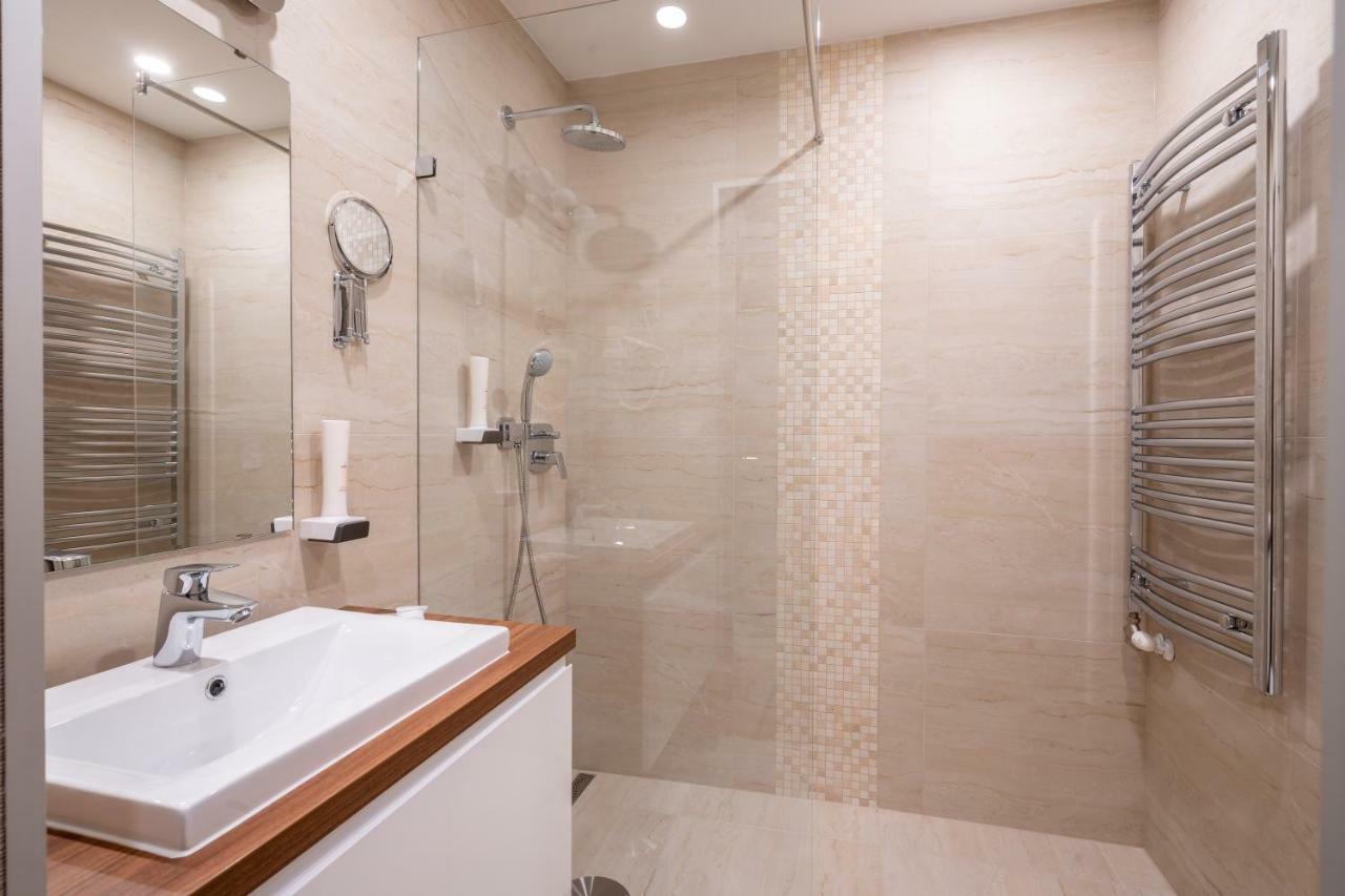 Újhartyán Doresz Wellness Panzio B&B 외부 사진